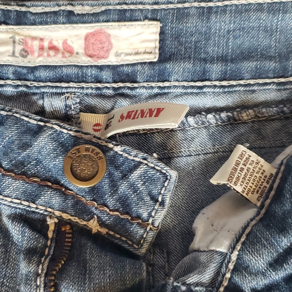 1st Kiss straight leg jeans🔥 - Picture 4 of 6